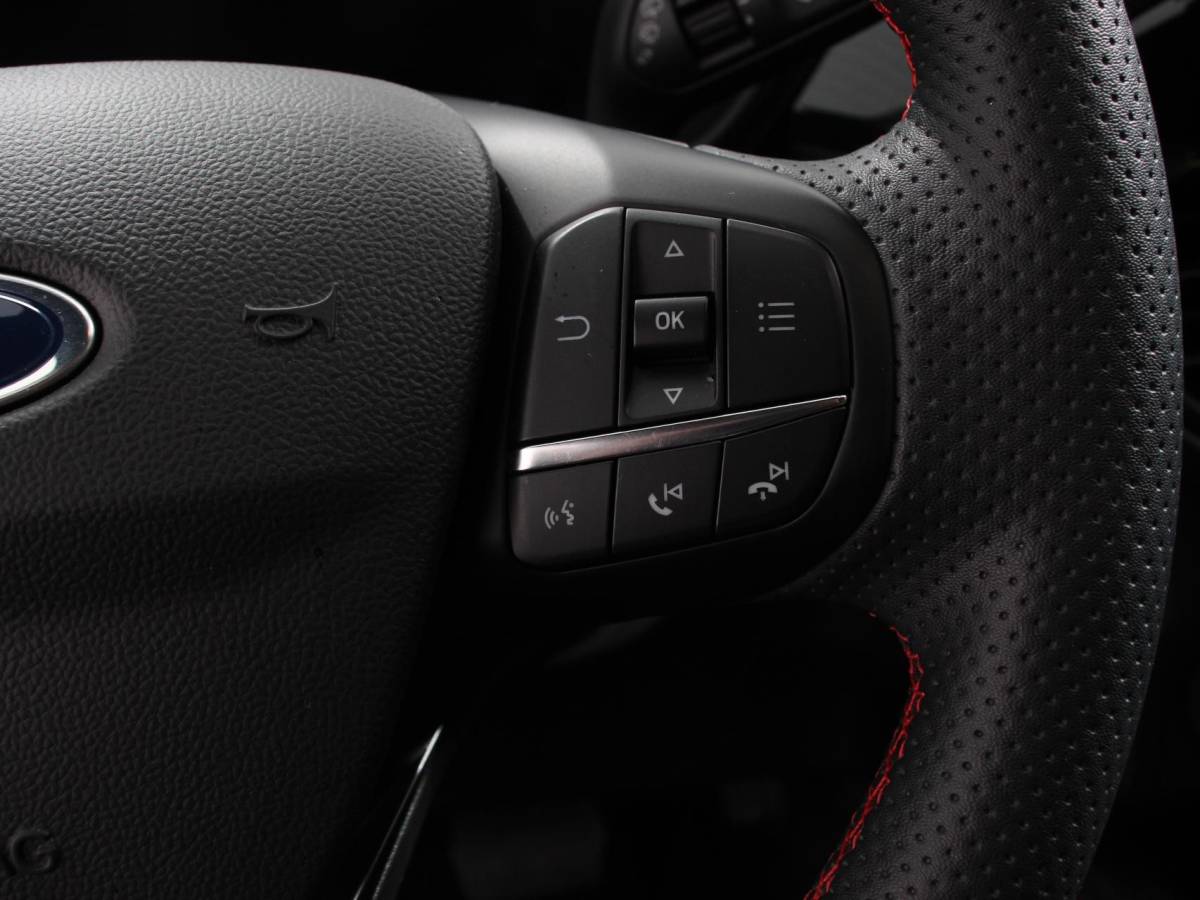 Ford Kuga Ford Kuga 2.5 PHEV ST-Line X | Navigatie | Apple Carplay/Android Auto | Parkeersensoren | Camera | Adaptive Cruise Control | Blind Spot Assist | Elektrische achterklep | Stuurverwarming | Park Assist | LED-koplampen |