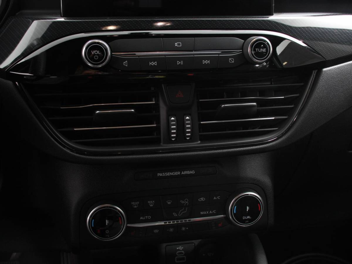 Ford Kuga Ford Kuga 2.5 PHEV ST-Line X | Navigatie | Apple Carplay/Android Auto | Parkeersensoren | Camera | Adaptive Cruise Control | Blind Spot Assist | Elektrische achterklep | Stuurverwarming | Park Assist | LED-koplampen |