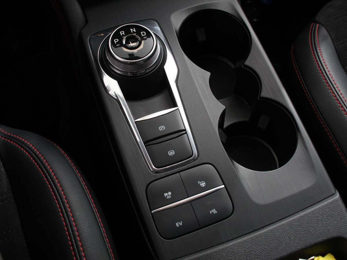 Ford Kuga Ford Kuga 2.5 PHEV ST-Line X | Navigatie | Apple Carplay/Android Auto | Parkeersensoren | Camera | Adaptive Cruise Control | Blind Spot Assist | Elektrische achterklep | Stuurverwarming | Park Assist | LED-koplampen |