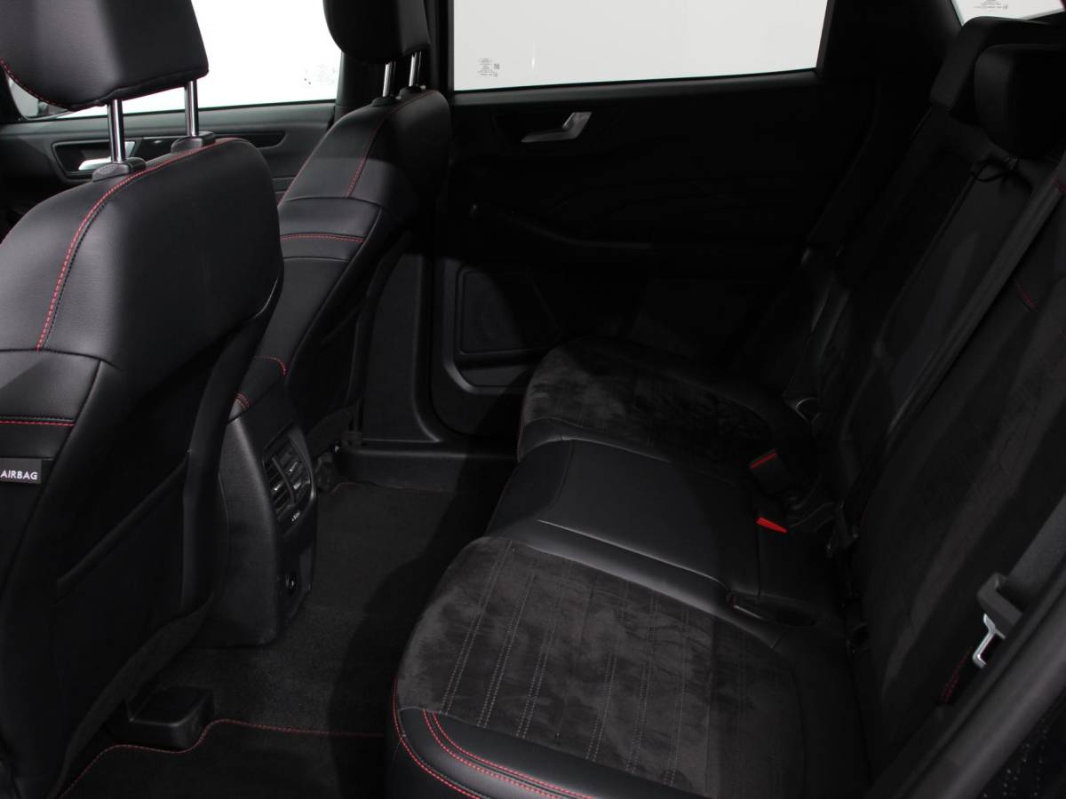 Ford Kuga Ford Kuga 2.5 PHEV ST-Line X | Navigatie | Apple Carplay/Android Auto | Parkeersensoren | Camera | Adaptive Cruise Control | Blind Spot Assist | Elektrische achterklep | Stuurverwarming | Park Assist | LED-koplampen |