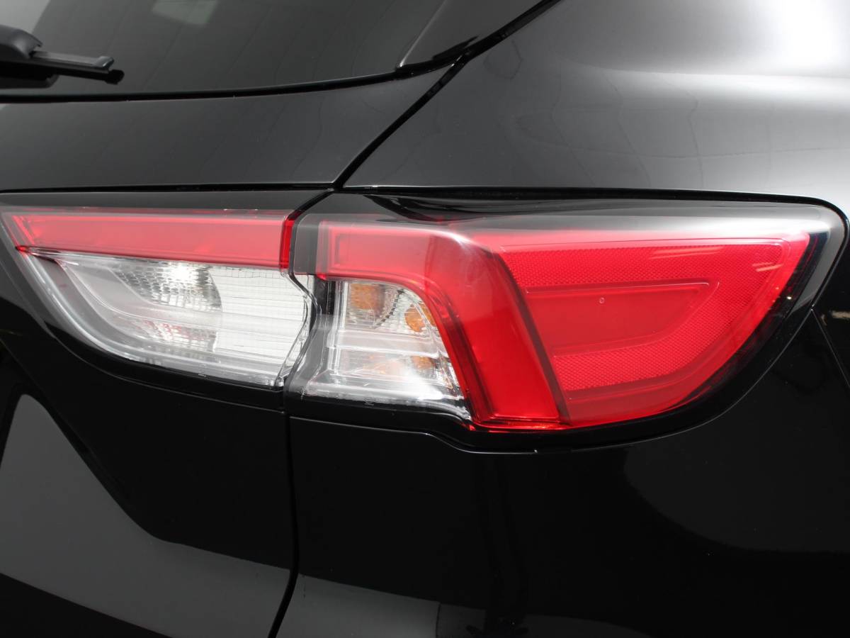 Ford Kuga Ford Kuga 2.5 PHEV ST-Line X | Navigatie | Apple Carplay/Android Auto | Parkeersensoren | Camera | Adaptive Cruise Control | Blind Spot Assist | Elektrische achterklep | Stuurverwarming | Park Assist | LED-koplampen |