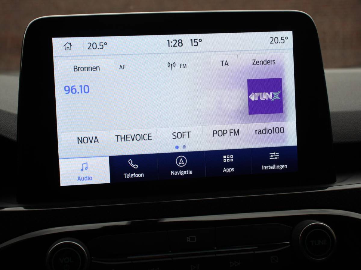 Ford Kuga Ford Kuga 2.5 PHEV ST-Line X | Navigatie | Apple Carplay/Android Auto | Parkeersensoren | Camera | Adaptive Cruise Control | Blind Spot Assist | Elektrische achterklep | Stuurverwarming | Park Assist | LED-koplampen |