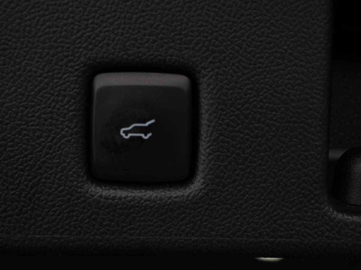 Ford Kuga Ford Kuga 2.5 PHEV ST-Line X | Navigatie | Apple Carplay/Android Auto | Parkeersensoren | Camera | Adaptive Cruise Control | Blind Spot Assist | Elektrische achterklep | Stuurverwarming | Park Assist | LED-koplampen |