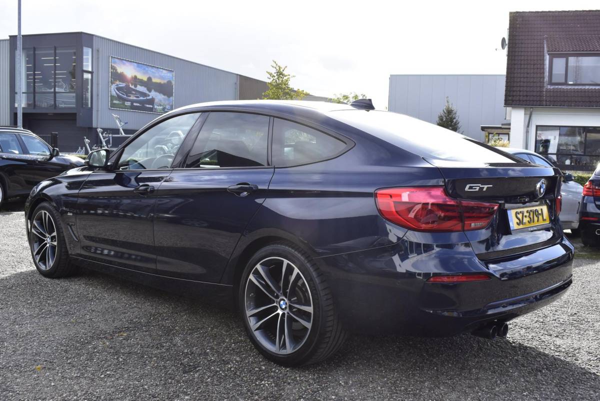 BMW 3 Serie BMW 3-serie Gran Turismo 320i High Executive
