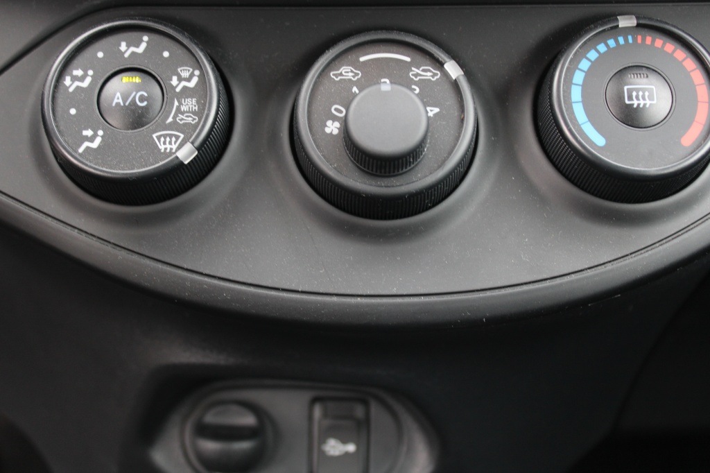 Toyota Yaris Toyota Yaris 1.5 VVT-i Bi-Tone