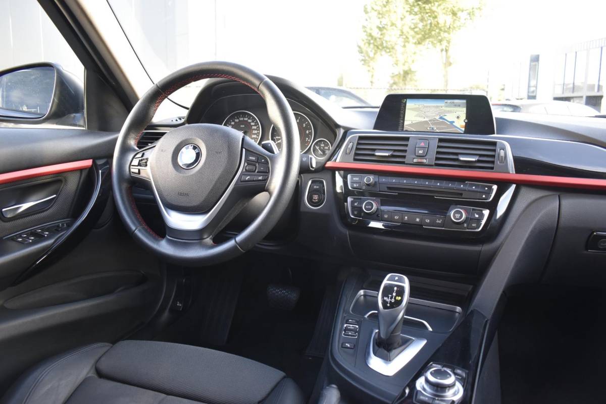 BMW 3 Serie BMW 3-serie Touring 320i Sport