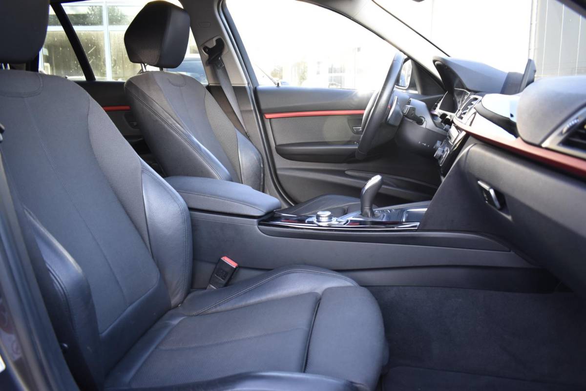 BMW 3 Serie BMW 3-serie Touring 320i Sport