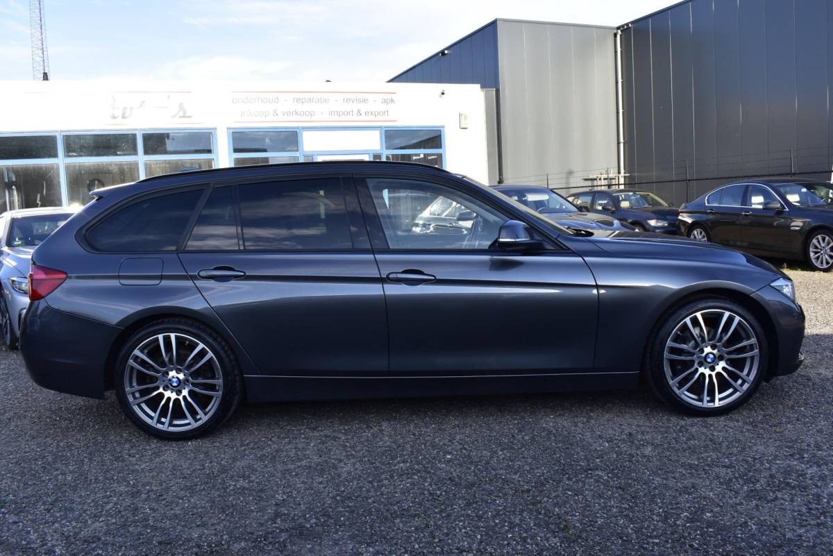 BMW 3 Serie BMW 3-serie Touring 320i Sport