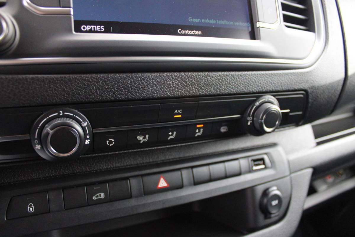 Citroën ë-Jumpy Citroen ë-Jumpy L2 136PK AUTOMAAT 75 kWh | NAVIGATIE 10″ TOUCHSCREEN | ACHTERUITRIJ CAMERA | APPLE CARPLAY/ANDROID AUTO | PARKEERSENSOREN | CRUISE CONTROL | DAB+ RADIO | NIEUWE BUS! | 3-ZITS |