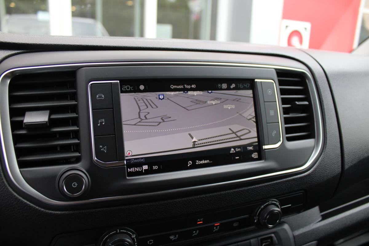 Citroën ë-Jumpy Citroen ë-Jumpy L2 136PK AUTOMAAT 75 kWh | NAVIGATIE 10″ TOUCHSCREEN | ACHTERUITRIJ CAMERA | APPLE CARPLAY/ANDROID AUTO | PARKEERSENSOREN | CRUISE CONTROL | DAB+ RADIO | NIEUWE BUS! | 3-ZITS |