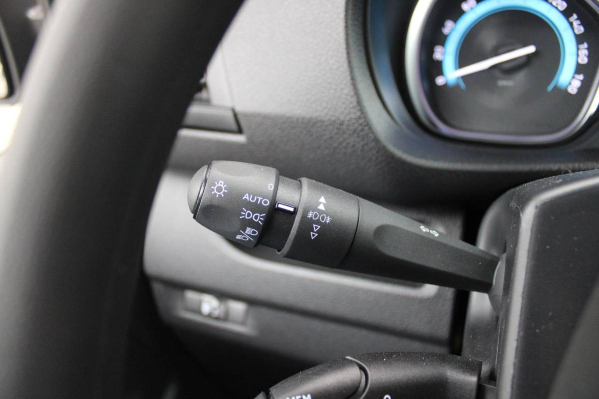 Citroën ë-Jumpy Citroen ë-Jumpy L2 136PK AUTOMAAT 75 kWh | NAVIGATIE 10″ TOUCHSCREEN | ACHTERUITRIJ CAMERA | APPLE CARPLAY/ANDROID AUTO | PARKEERSENSOREN | CRUISE CONTROL | DAB+ RADIO | NIEUWE BUS! | 3-ZITS |