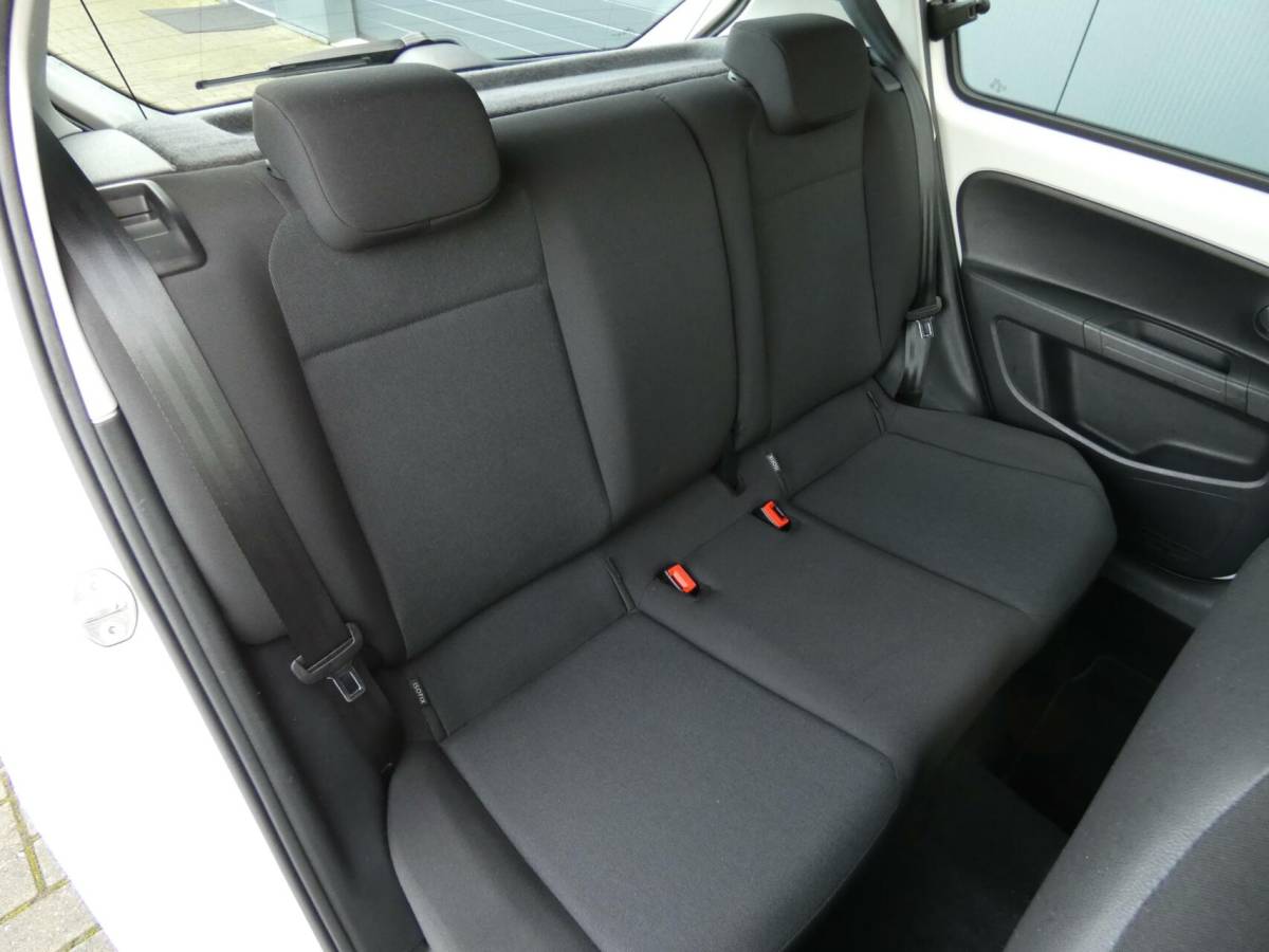 Volkswagen up! Volkswagen Up! 1.0 75 PK Move Up! | AIRCO | 127000 KM!!!