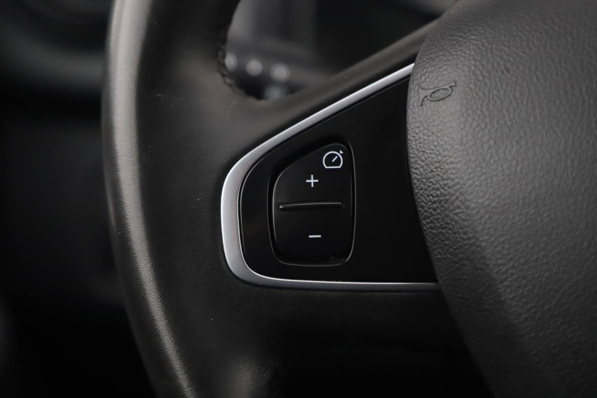 Renault Clio Renault Clio Estate 0.9 TCe Limited Nardo Grey 16 inch LMV Keyless Navigatie Carplay Airco Cruise Control