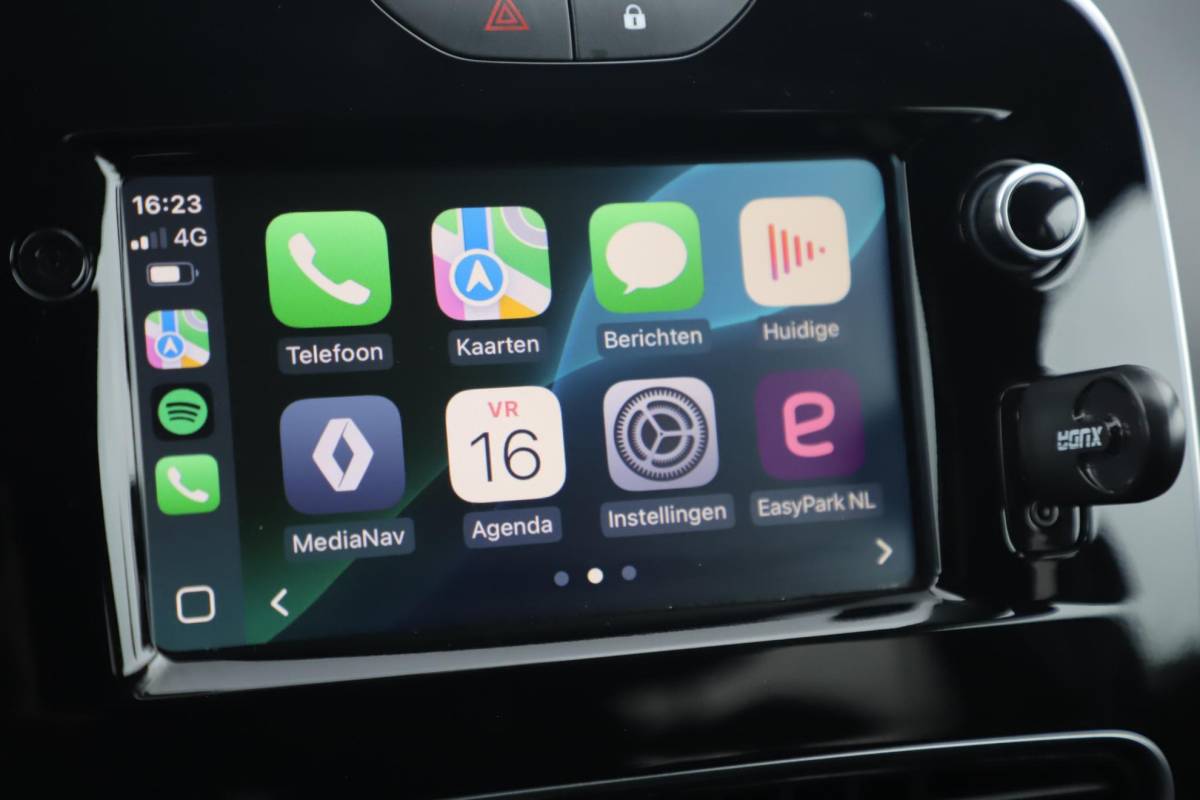 Renault Clio Renault Clio Estate 0.9 TCe Limited Nardo Grey 16 inch LMV Keyless Navigatie Carplay Airco Cruise Control