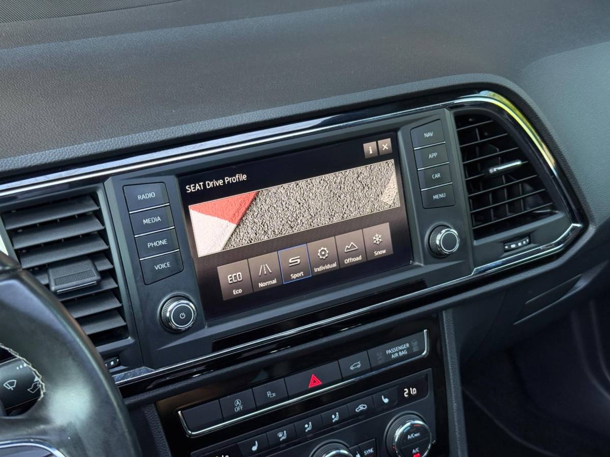 SEAT Ateca SEAT Ateca 2.0 TSI 4DRIVE Xcellence /Pano/VR-cockpit/360Camera/Trekhaak