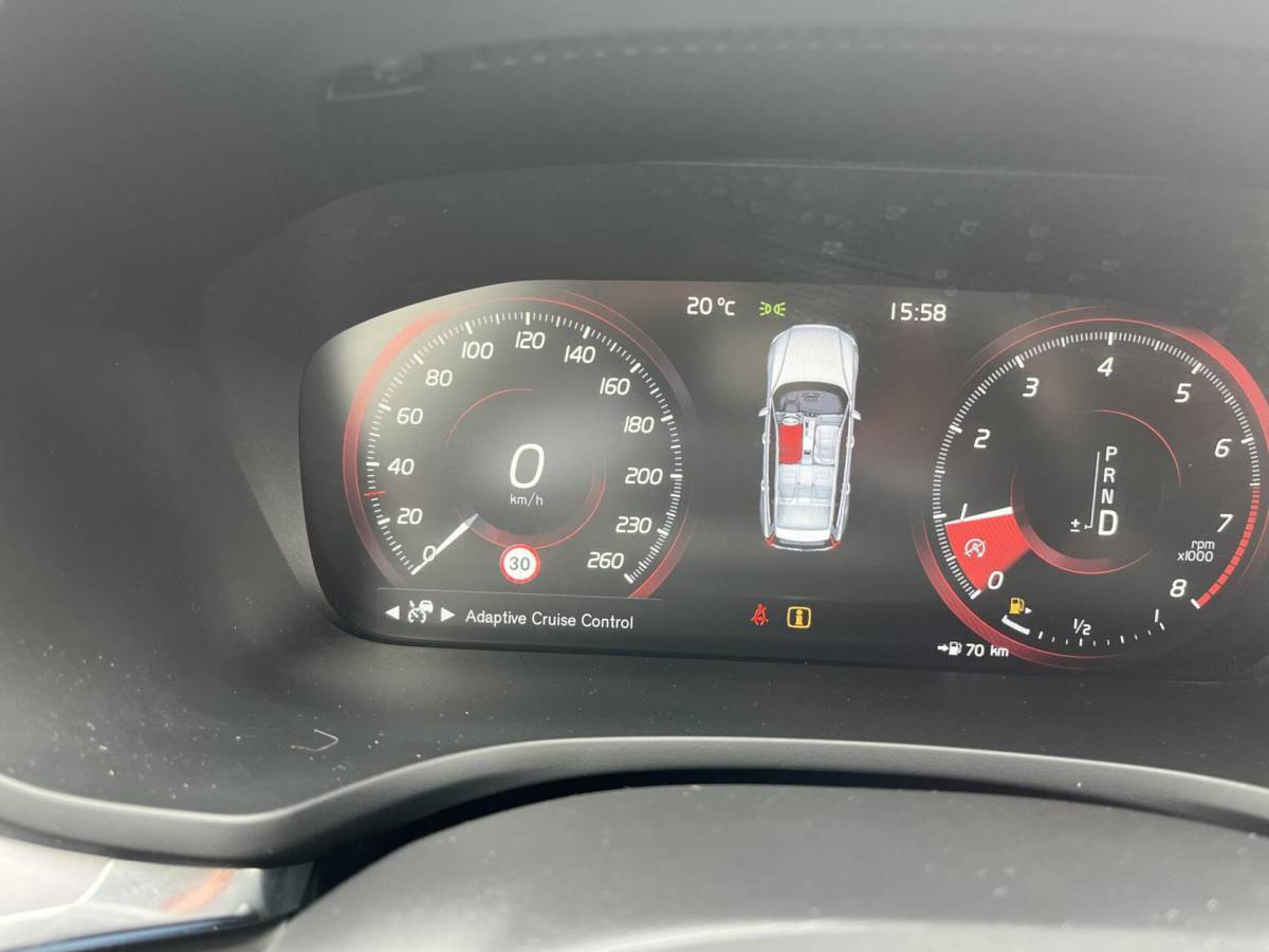 Volvo V60 Volvo V60 2.0 T4 Mom.|ACC|PAS V/A|Blis|19″|