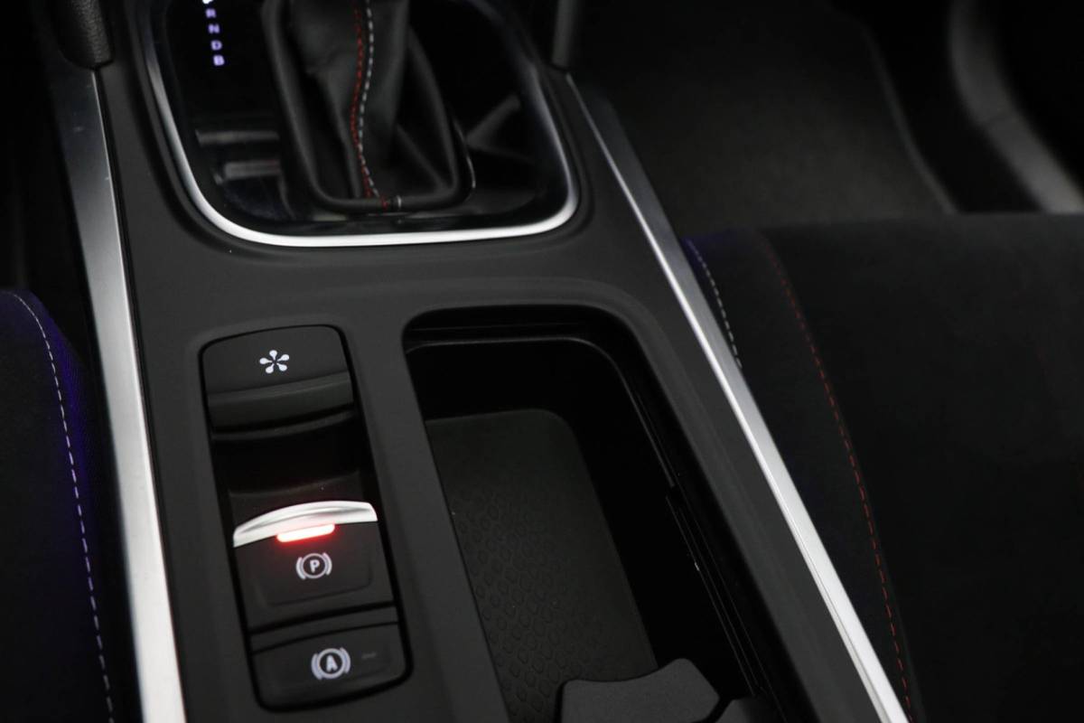 Renault Mégane Renault Megane 1.6 Plug-In Hybrid 160 R.S. Line | PANORAMADAK | LED | DAB | APPLE | CAMERA | 18″