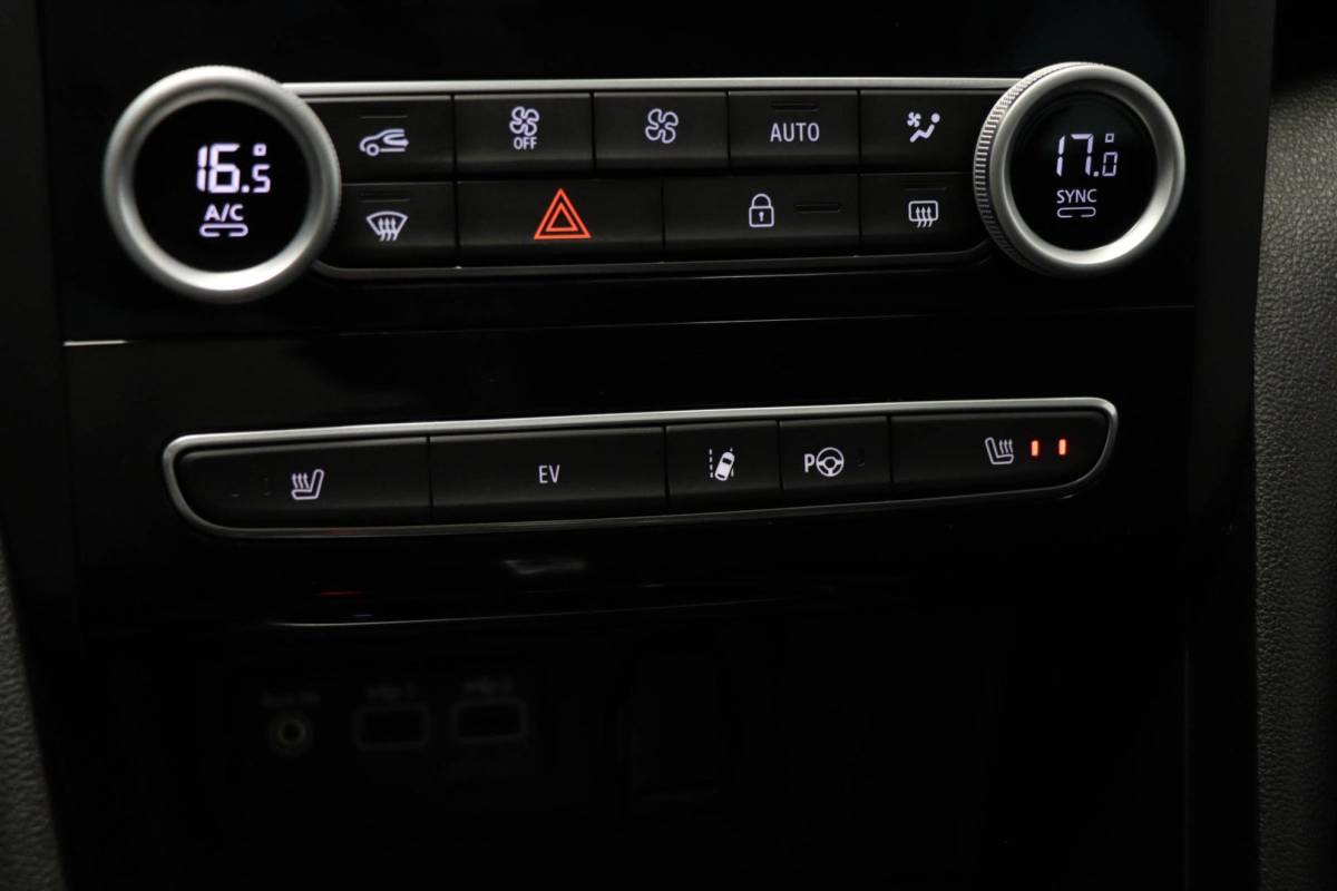 Renault Mégane Renault Megane 1.6 Plug-In Hybrid 160 R.S. Line | PANORAMADAK | LED | DAB | APPLE | CAMERA | 18″