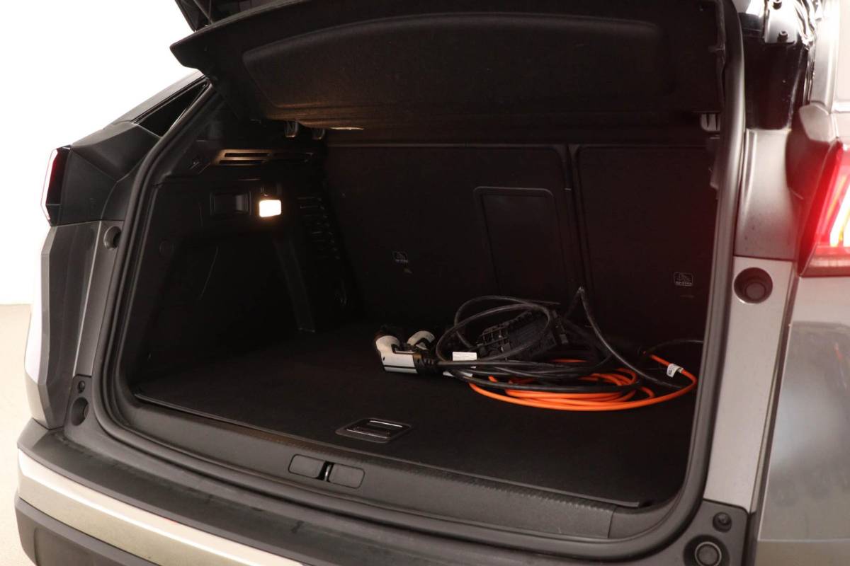 Peugeot 3008 Peugeot 3008 1.6 HYbrid4 300 GT | PANORAMADAK | STOELVERWARMING | DAB | APPLE | CAMERA