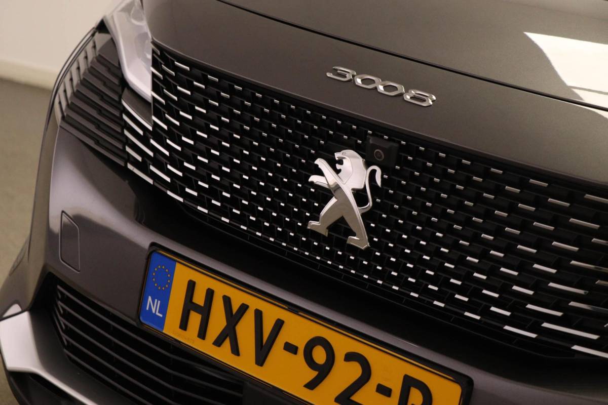 Peugeot 3008 Peugeot 3008 1.6 HYbrid4 300 GT | PANORAMADAK | STOELVERWARMING | DAB | APPLE | CAMERA