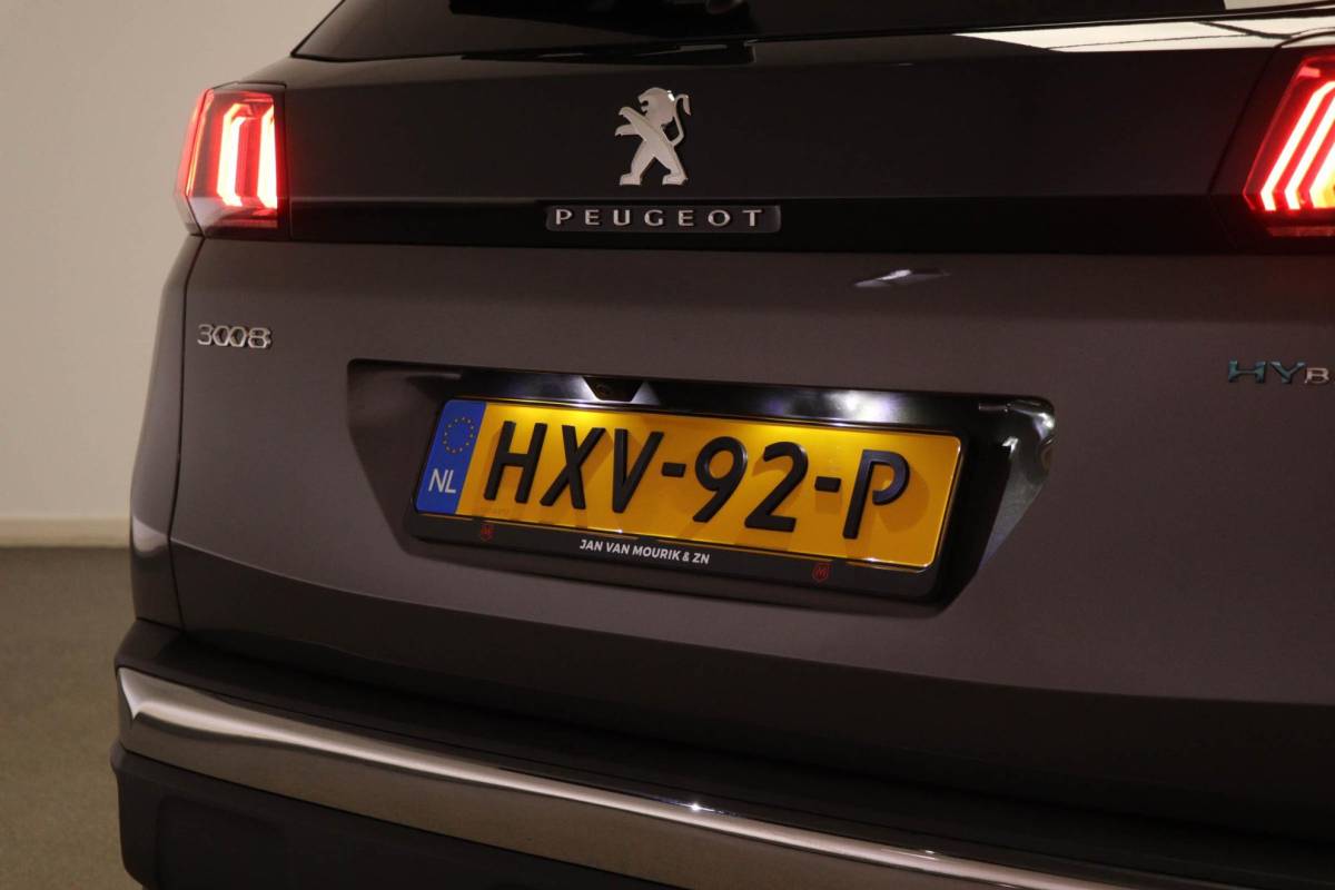 Peugeot 3008 Peugeot 3008 1.6 HYbrid4 300 GT | PANORAMADAK | STOELVERWARMING | DAB | APPLE | CAMERA