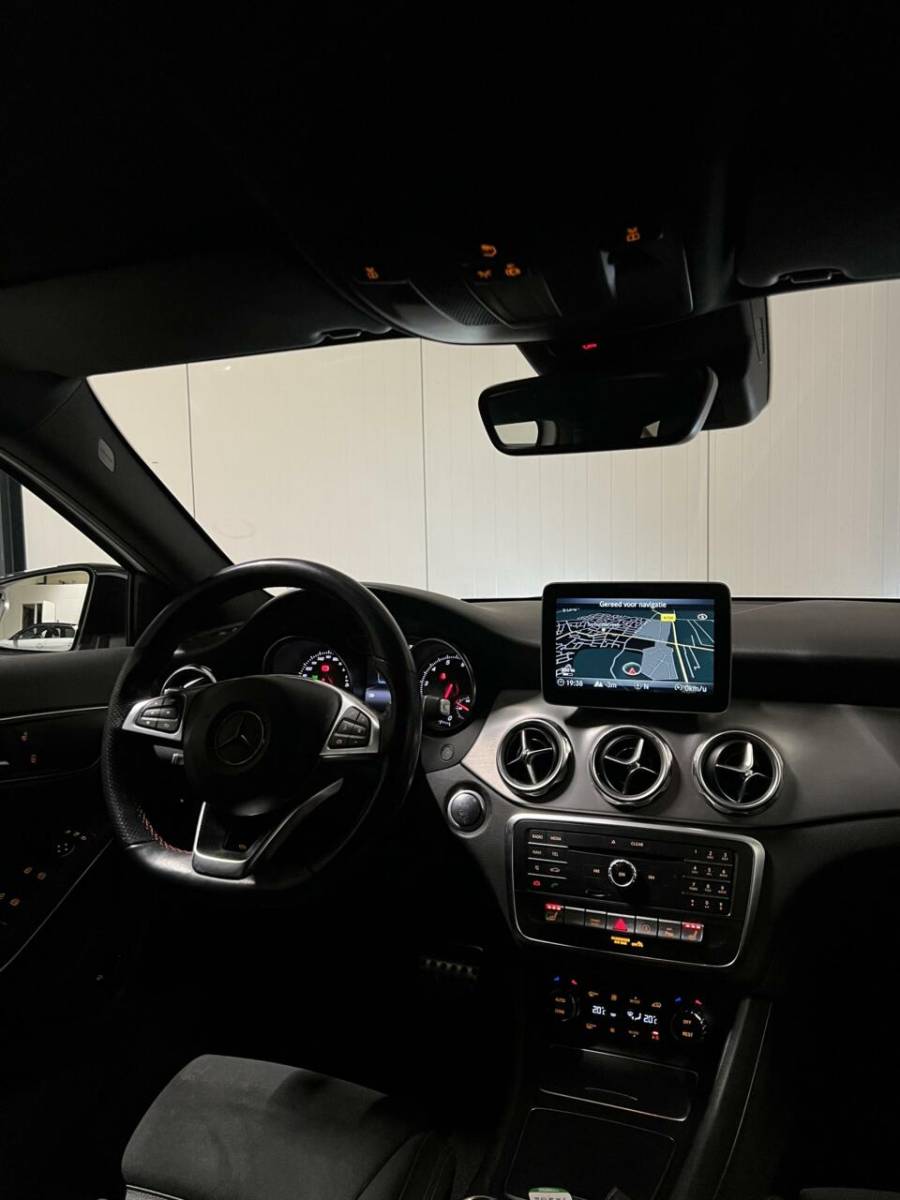 Mercedes-Benz GLA Mercedes GLA-klasse 180 AMG Navi Camera Cruise Climate PDC