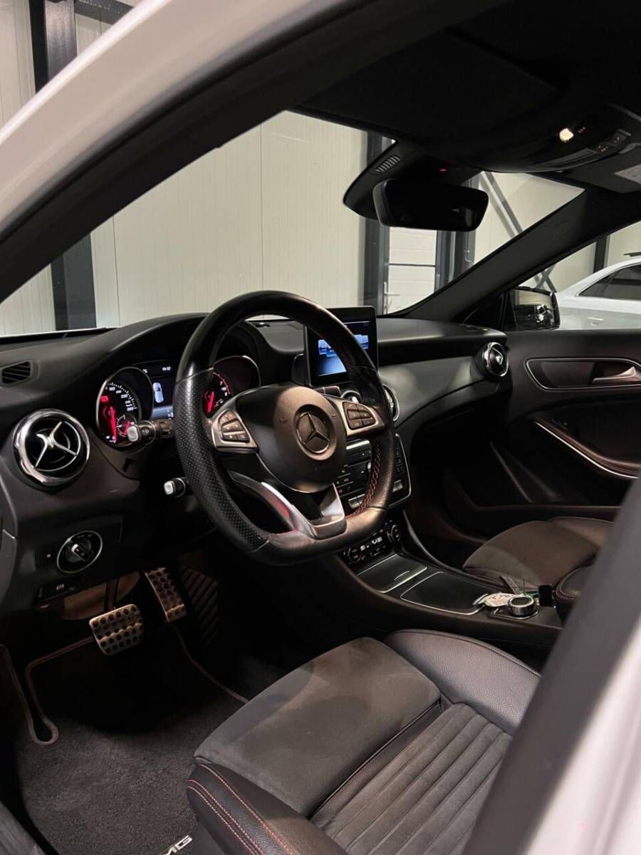 Mercedes-Benz GLA Mercedes GLA-klasse 180 AMG Navi Camera Cruise Climate PDC