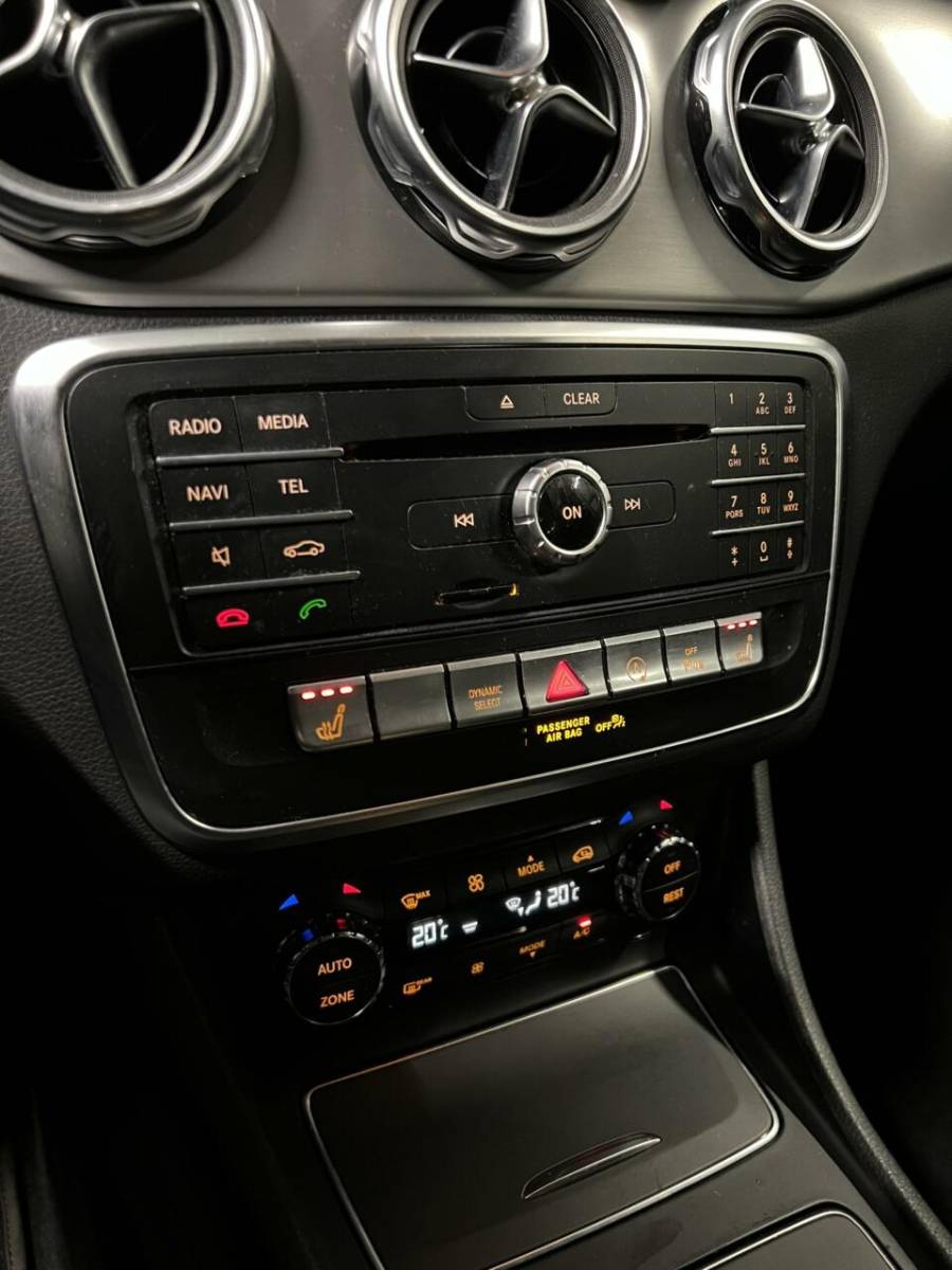 Mercedes-Benz GLA Mercedes GLA-klasse 180 AMG Navi Camera Cruise Climate PDC