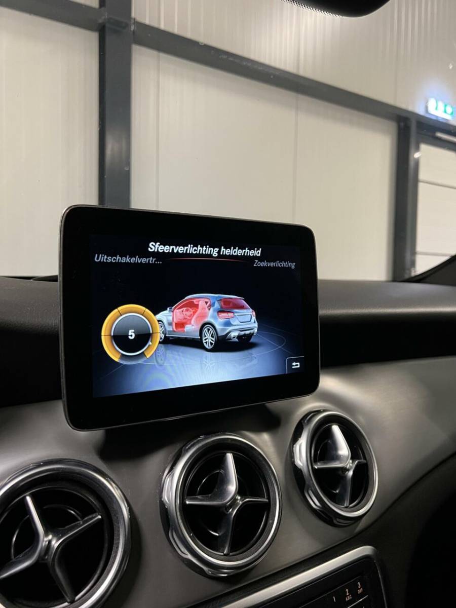 Mercedes-Benz GLA Mercedes GLA-klasse 180 AMG Navi Camera Cruise Climate PDC