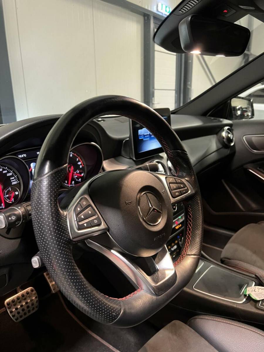 Mercedes-Benz GLA Mercedes GLA-klasse 180 AMG Navi Camera Cruise Climate PDC