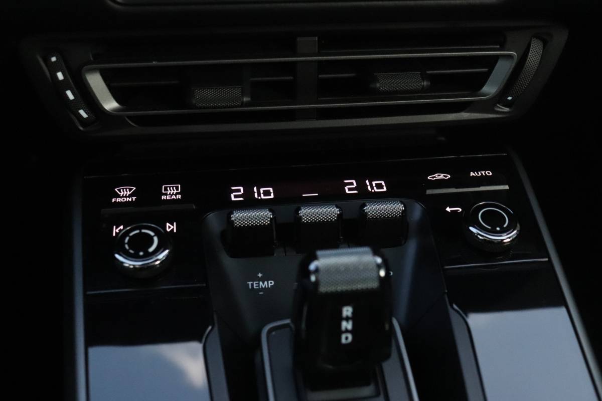 Porsche 911 Porsche 911 3.0 Carrera 4 S | PDK | LEDER | MEMORY | SPORT CHRONO | SCHUIFDAK | CAMERA |