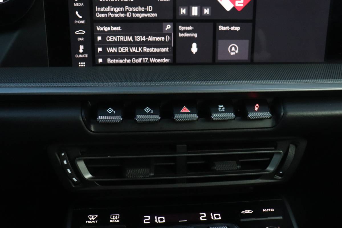 Porsche 911 Porsche 911 3.0 Carrera 4 S | PDK | LEDER | MEMORY | SPORT CHRONO | SCHUIFDAK | CAMERA |