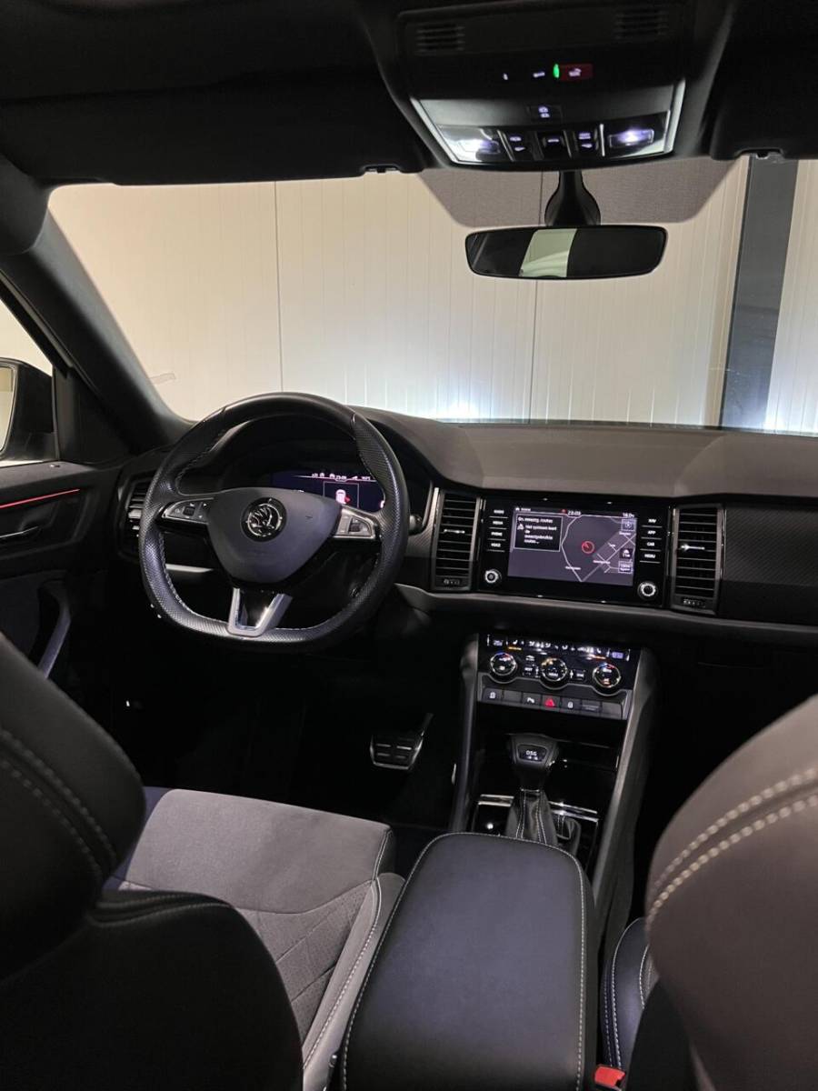 Škoda Kodiaq Skoda Kodiaq 1.5 TSI Sportline Pano Virtual 7 Pers Trekhaak