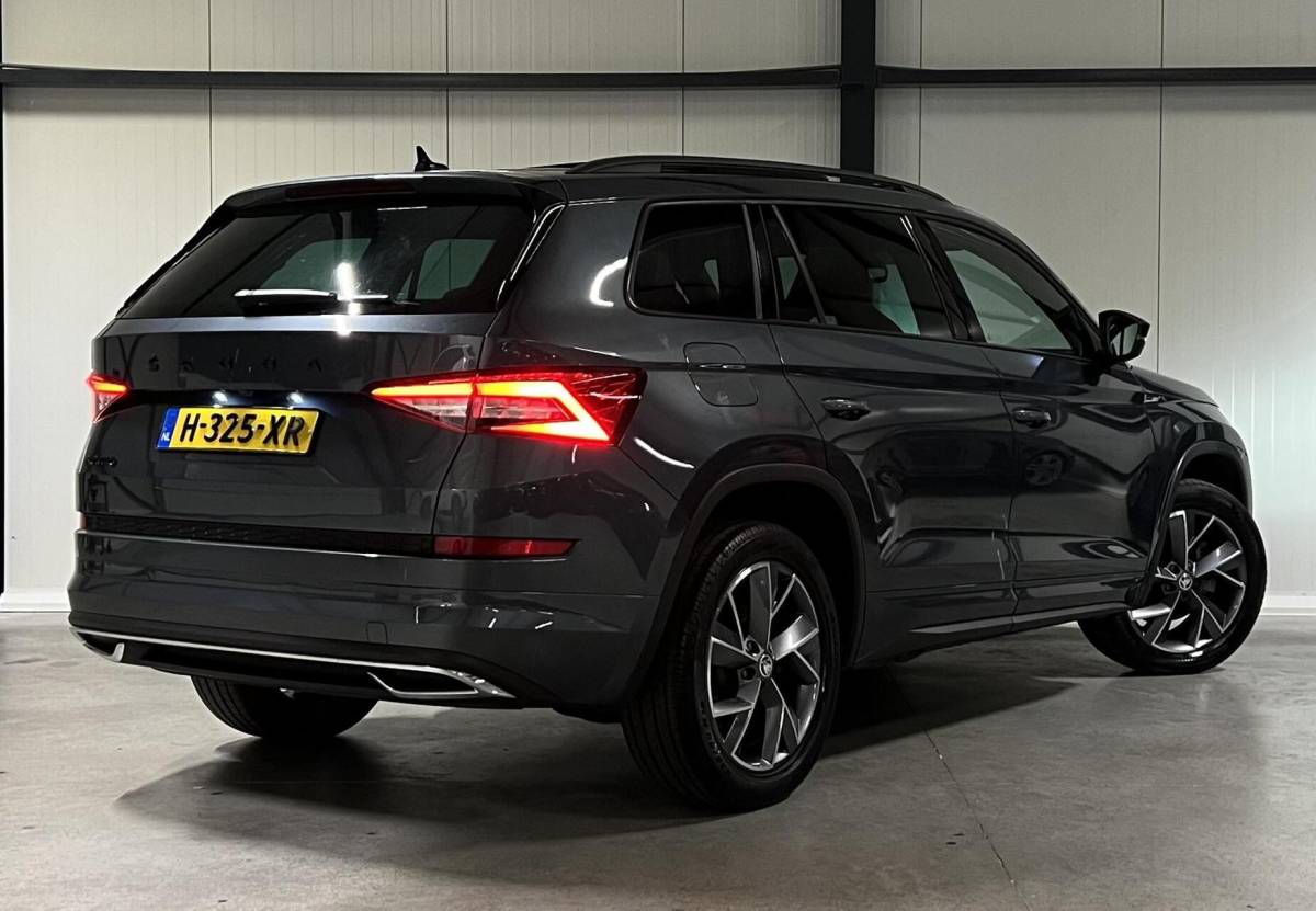 Škoda Kodiaq Skoda Kodiaq 1.5 TSI Sportline Pano Virtual 7 Pers Trekhaak