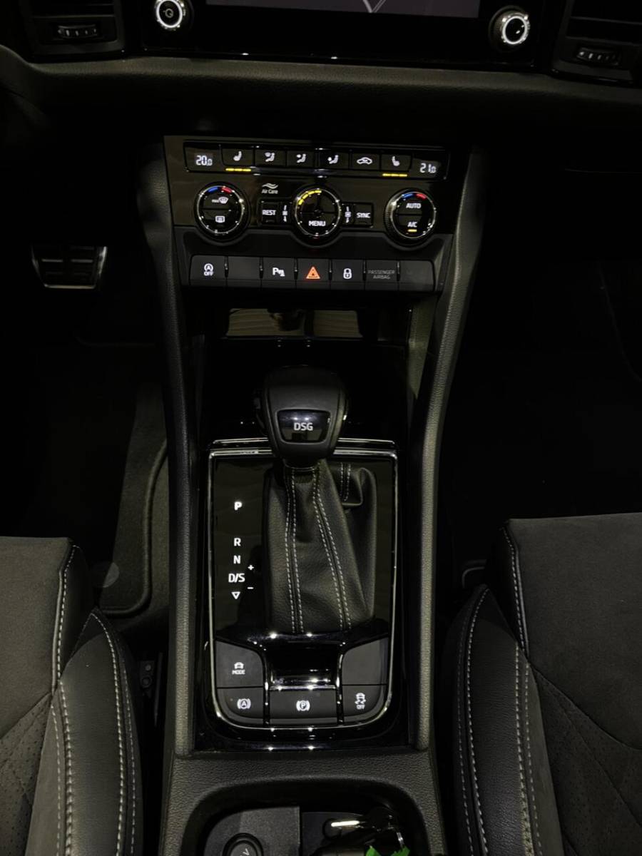 Škoda Kodiaq Skoda Kodiaq 1.5 TSI Sportline Pano Virtual 7 Pers Trekhaak
