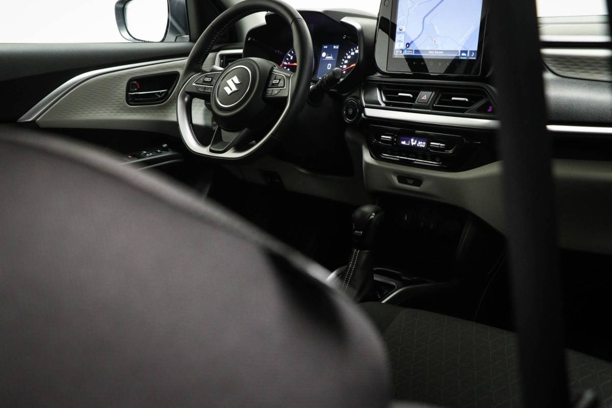 Suzuki Swift Suzuki Swift 1.2 Style Smart Hybrid | STOELVERWARMING | DAB | APPLE | CAMERA