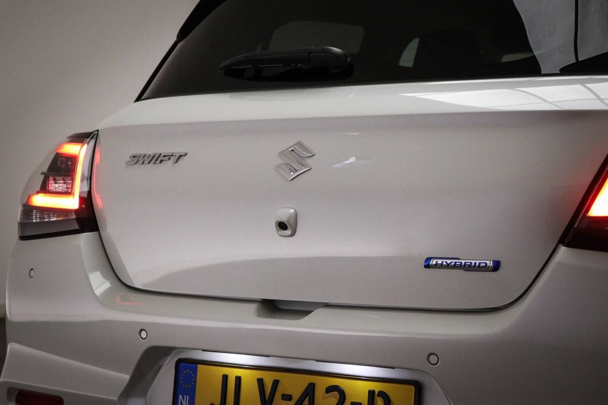 Suzuki Swift Suzuki Swift 1.2 Style Smart Hybrid | STOELVERWARMING | DAB | APPLE | CAMERA