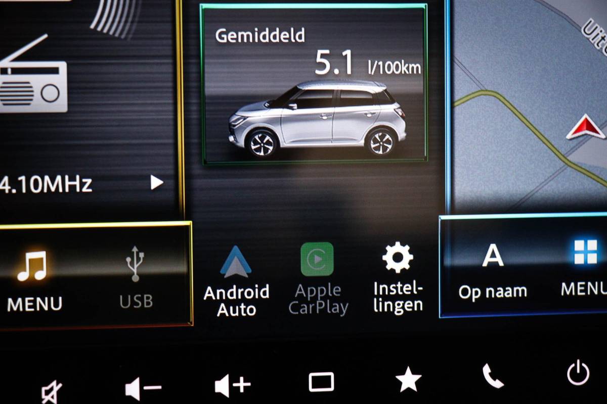 Suzuki Swift Suzuki Swift 1.2 Style Smart Hybrid | STOELVERWARMING | DAB | APPLE | CAMERA