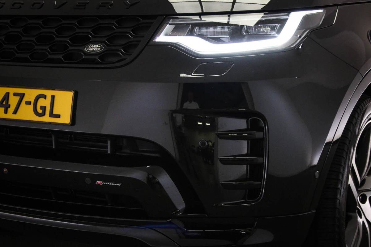 Land Rover Discovery Land Rover Discovery 3.0 D300 R-Dynamic HSE 7p. | PANORAMADAK | DAB | APPLE | 360 CAMERA | TREKHAAK EL. | 22″ | COLD / HOT CLIMATE- PACK