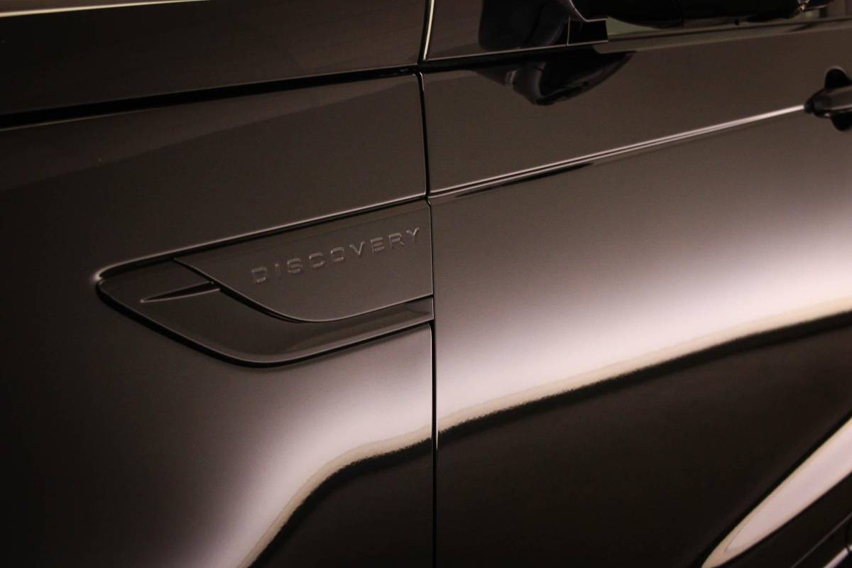 Land Rover Discovery Land Rover Discovery 3.0 D300 R-Dynamic HSE 7p. | PANORAMADAK | DAB | APPLE | 360 CAMERA | TREKHAAK EL. | 22″ | COLD / HOT CLIMATE- PACK