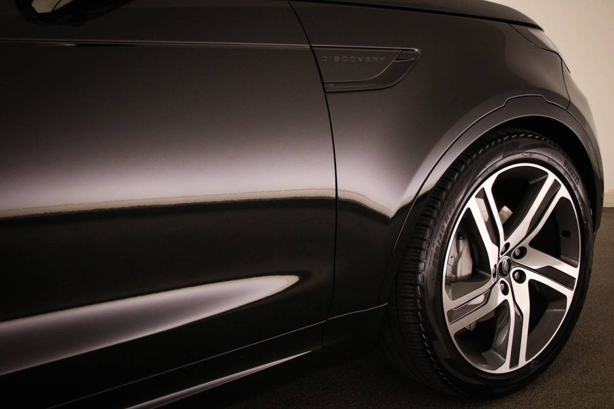 Land Rover Discovery Land Rover Discovery 3.0 D300 R-Dynamic HSE 7p. | PANORAMADAK | DAB | APPLE | 360 CAMERA | TREKHAAK EL. | 22″ | COLD / HOT CLIMATE- PACK