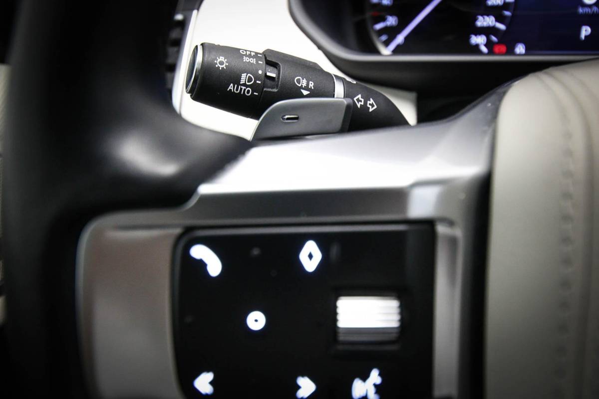 Land Rover Discovery Land Rover Discovery 3.0 D300 R-Dynamic HSE 7p. | PANORAMADAK | DAB | APPLE | 360 CAMERA | TREKHAAK EL. | 22″ | COLD / HOT CLIMATE- PACK