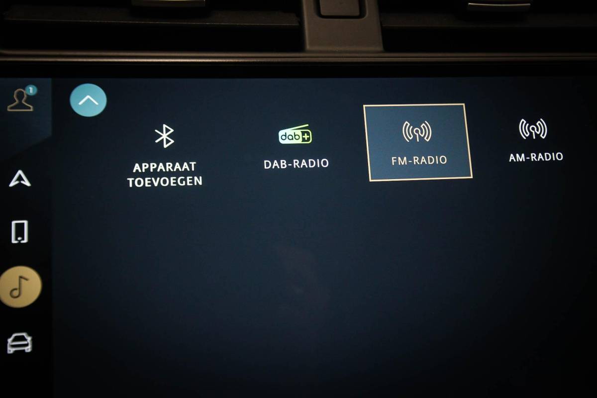 Land Rover Discovery Land Rover Discovery 3.0 D300 R-Dynamic HSE 7p. | PANORAMADAK | DAB | APPLE | 360 CAMERA | TREKHAAK EL. | 22″ | COLD / HOT CLIMATE- PACK