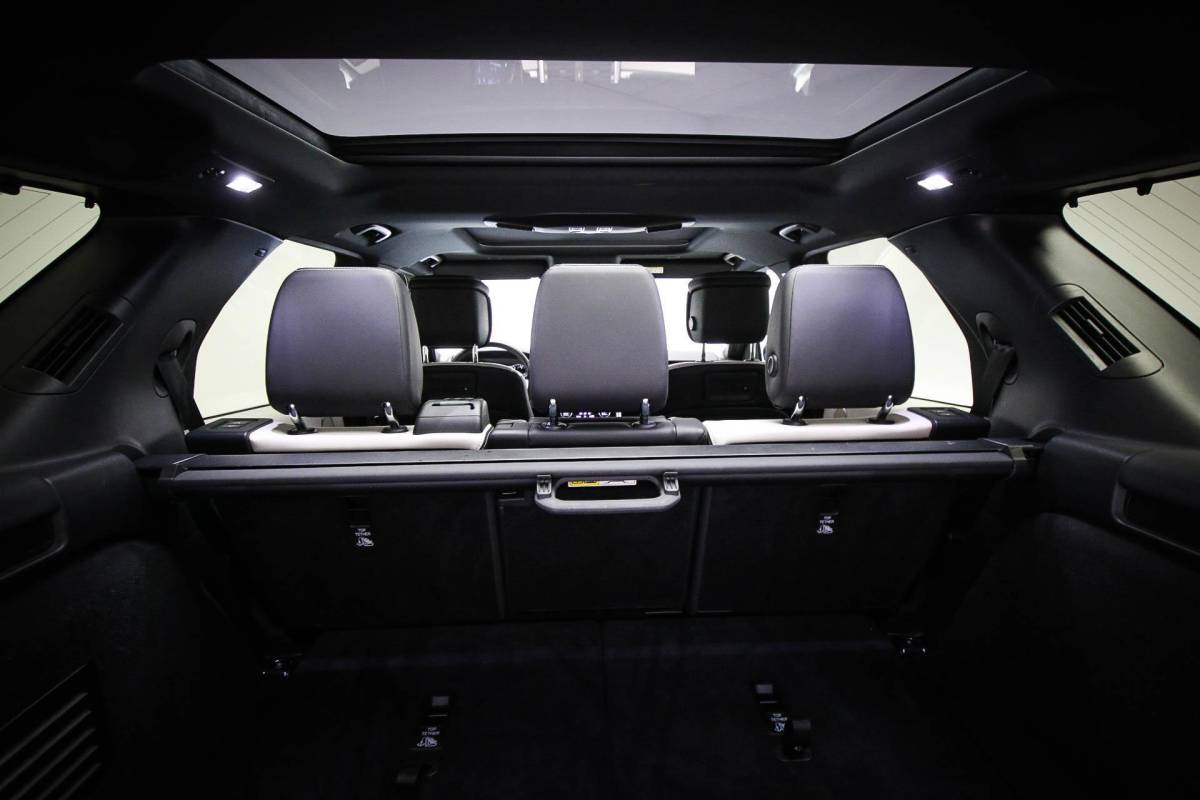 Land Rover Discovery Land Rover Discovery 3.0 D300 R-Dynamic HSE 7p. | PANORAMADAK | DAB | APPLE | 360 CAMERA | TREKHAAK EL. | 22″ | COLD / HOT CLIMATE- PACK