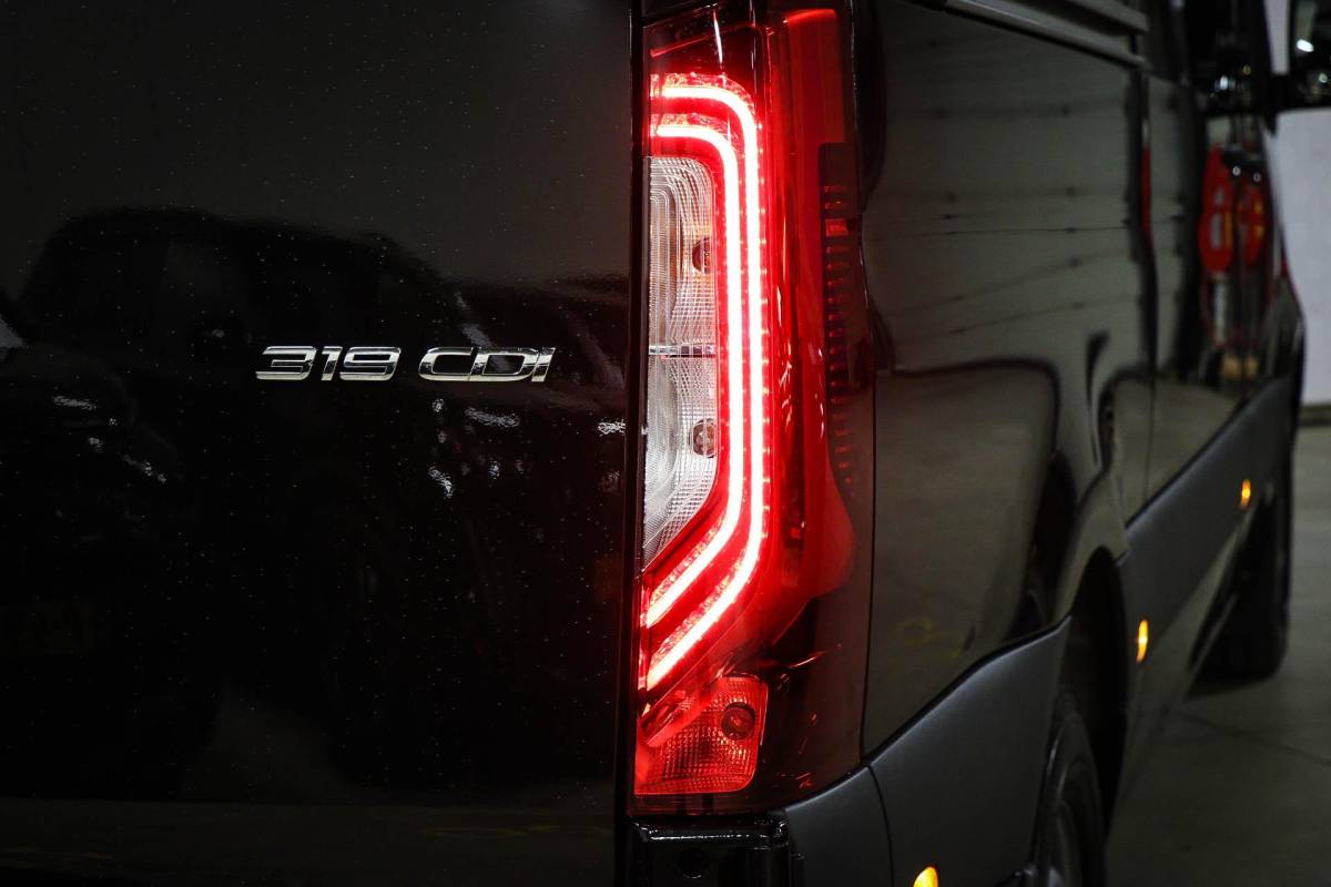 Mercedes-Benz Sprinter Mercedes-Benz Sprinter 319 1.9 CDI L2H2 | LED | AIRCO | CRUISE | DAB | CAMERA | EINDEJAARSAANBIEDING!!