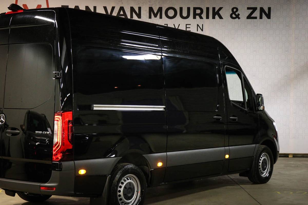 Mercedes-Benz Sprinter Mercedes-Benz Sprinter 319 1.9 CDI L2H2 | LED | AIRCO | CRUISE | DAB | CAMERA | EINDEJAARSAANBIEDING!!