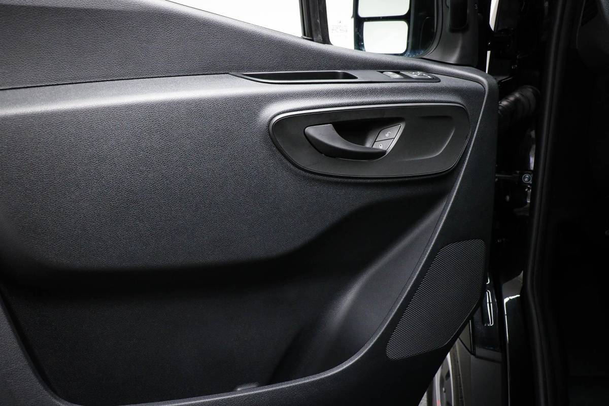 Mercedes-Benz Sprinter Mercedes-Benz Sprinter 319 1.9 CDI L2H2 | LED | AIRCO | CRUISE | DAB | CAMERA | EINDEJAARSAANBIEDING!!