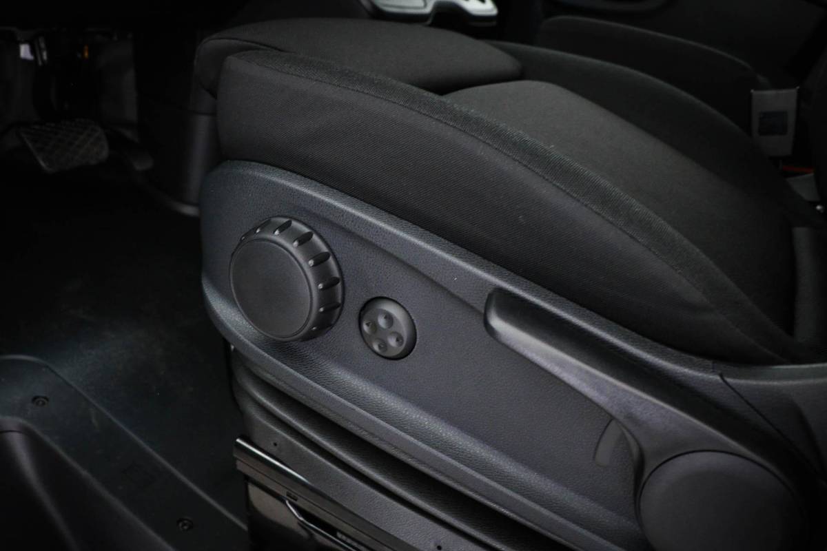 Mercedes-Benz Sprinter Mercedes-Benz Sprinter 319 1.9 CDI L2H2 | LED | AIRCO | CRUISE | DAB | CAMERA | EINDEJAARSAANBIEDING!!