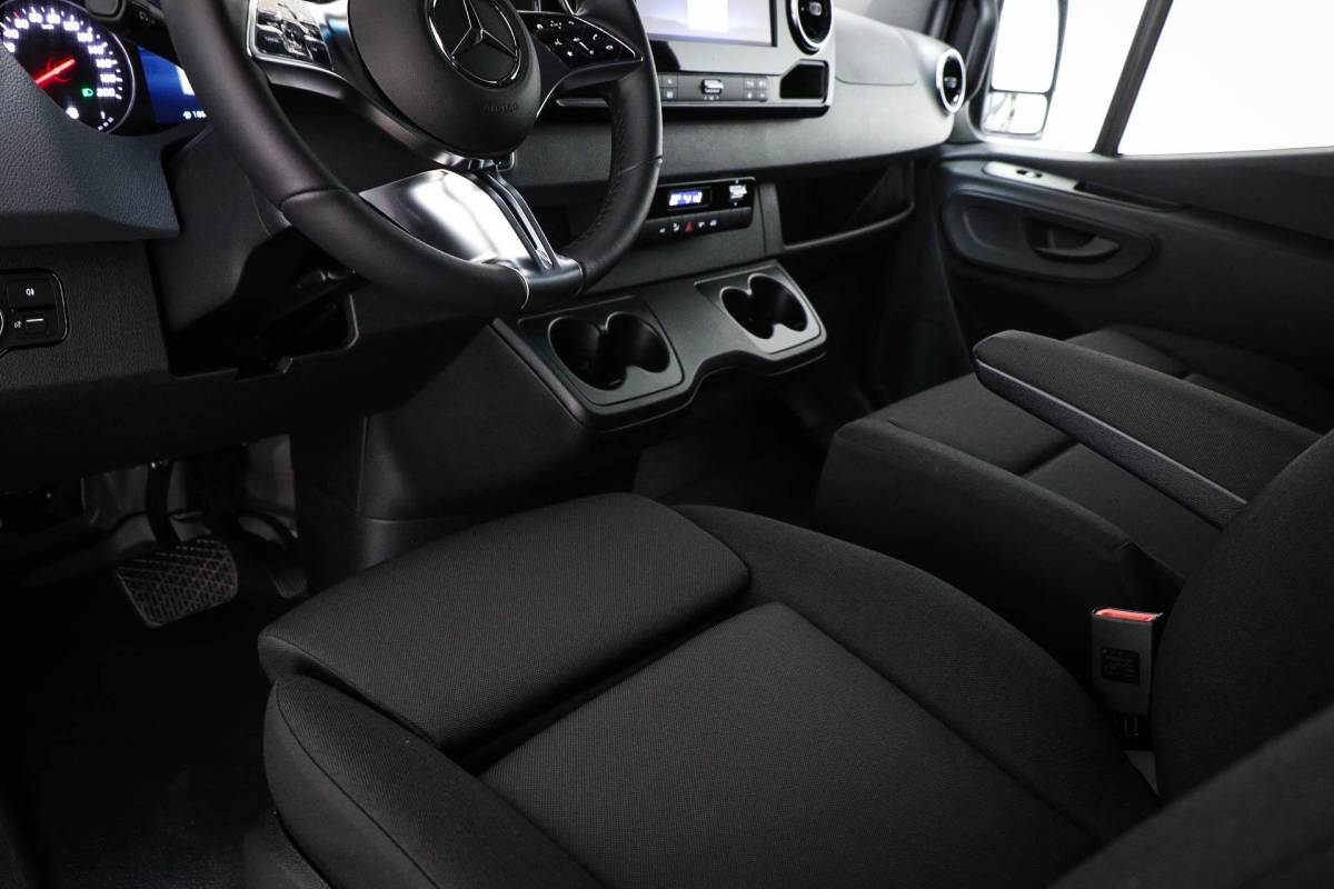 Mercedes-Benz Sprinter Mercedes-Benz Sprinter 319 1.9 CDI L2H2 | LED | AIRCO | CRUISE | DAB | CAMERA | EINDEJAARSAANBIEDING!!