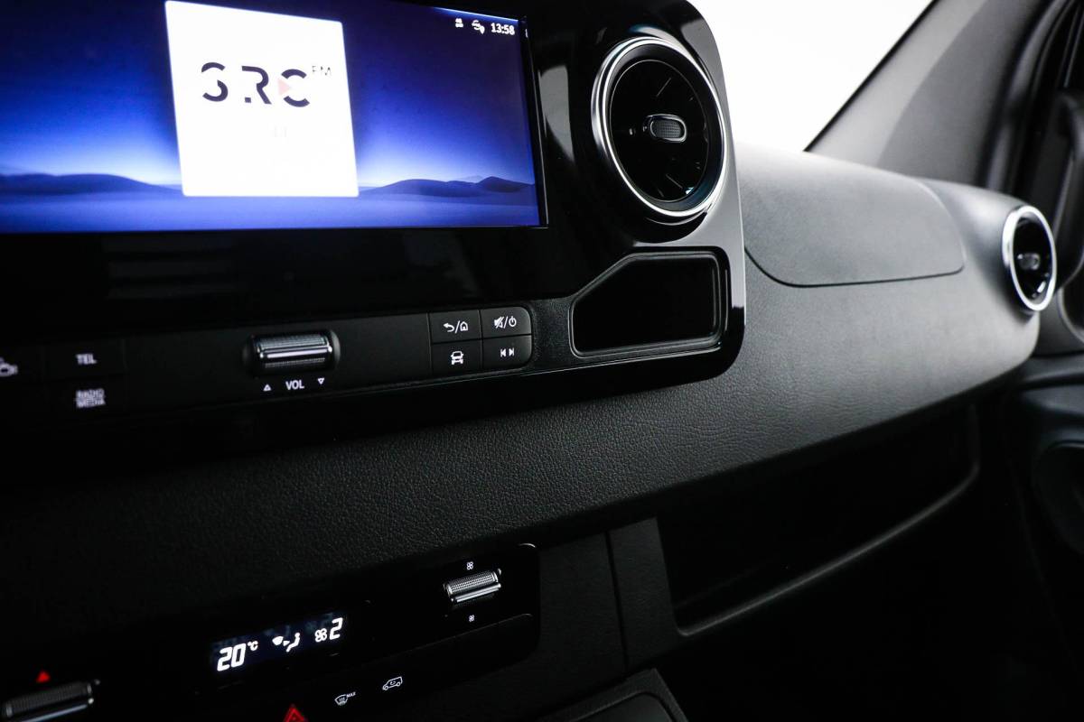 Mercedes-Benz Sprinter Mercedes-Benz Sprinter 319 1.9 CDI L2H2 | LED | AIRCO | CRUISE | DAB | CAMERA | EINDEJAARSAANBIEDING!!